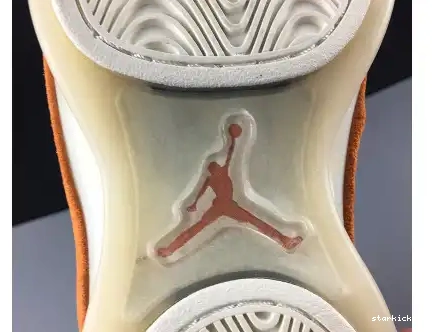AA2494-801 Retro 18 AA2494-801 Orange Campfire Jordan  0528